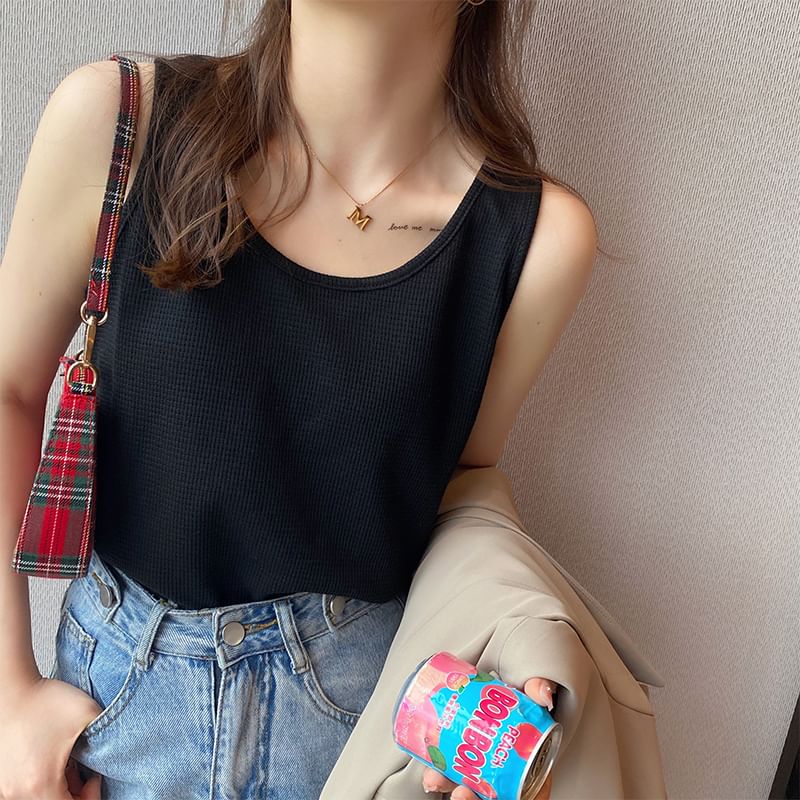 Scoop Tank Plain Neck Top