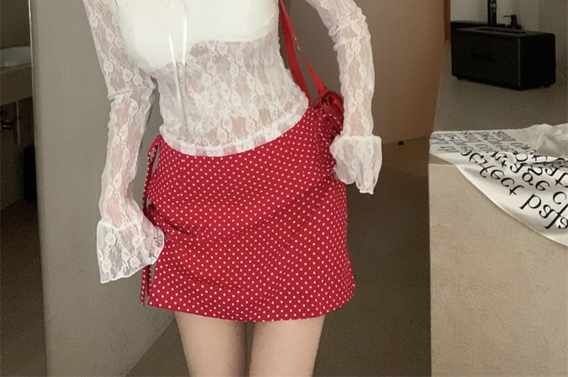 V-Neck Long Sleeve Floral Crop Top Lace See-Through