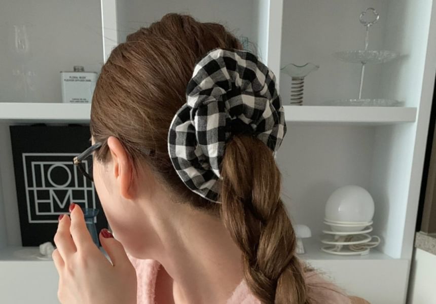 Padded Scrunchie Plaid
