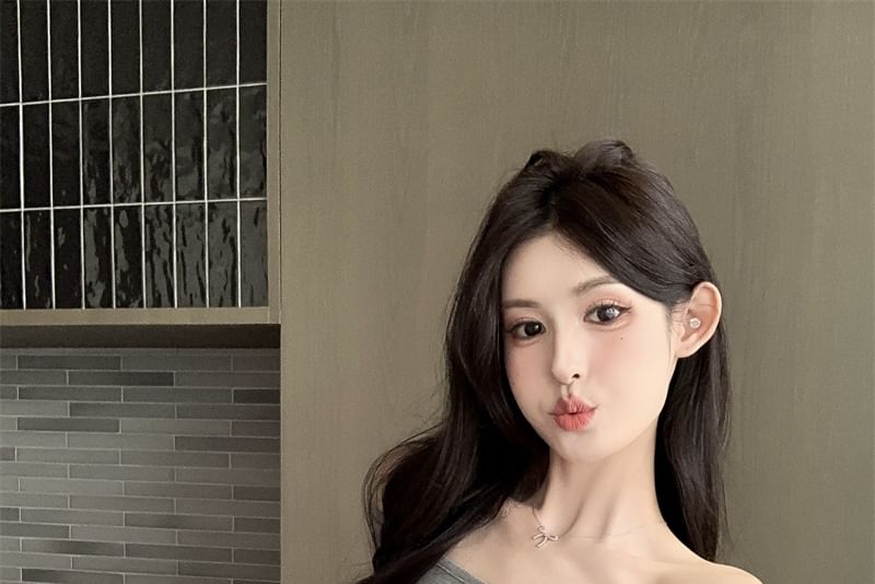 Long-Sleeve Top Panel Lace Shoulder Off Plain