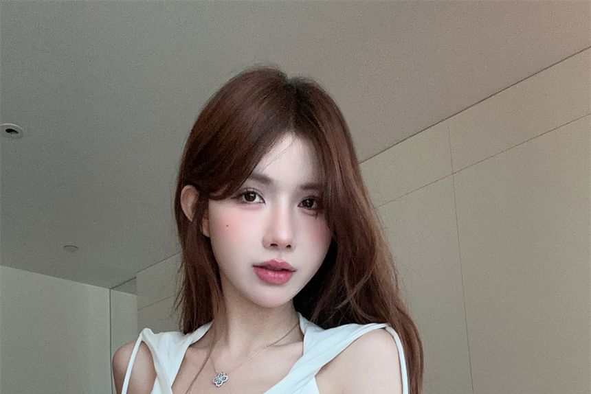 V-Neck Crop Plain Hooded Top Sleeveless