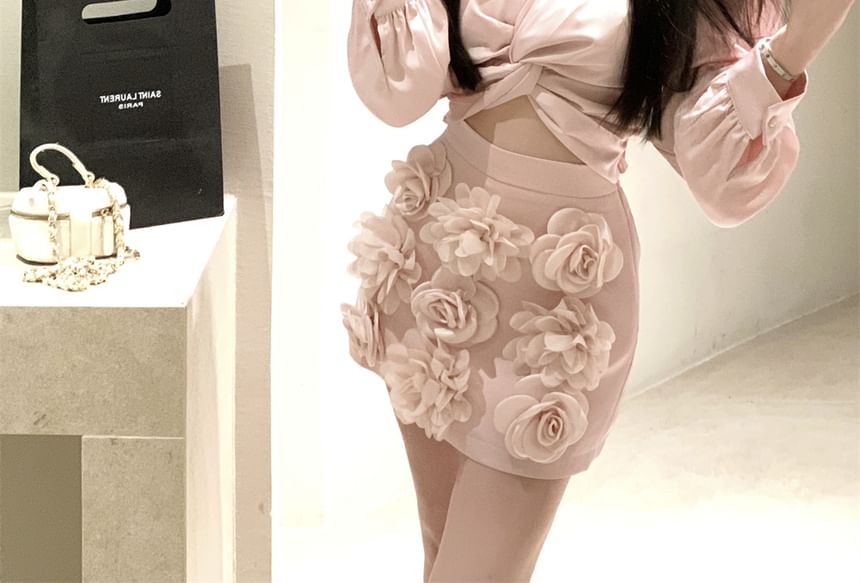 Rise V-Neck / Floral Ruched Blouse Applique High Plain Pencil Mini Long Crop Sleeve Skirt