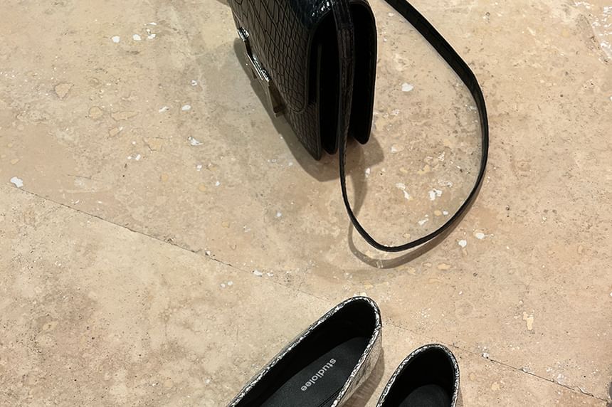 Toe Genuine Leather Metallic Split Flats
