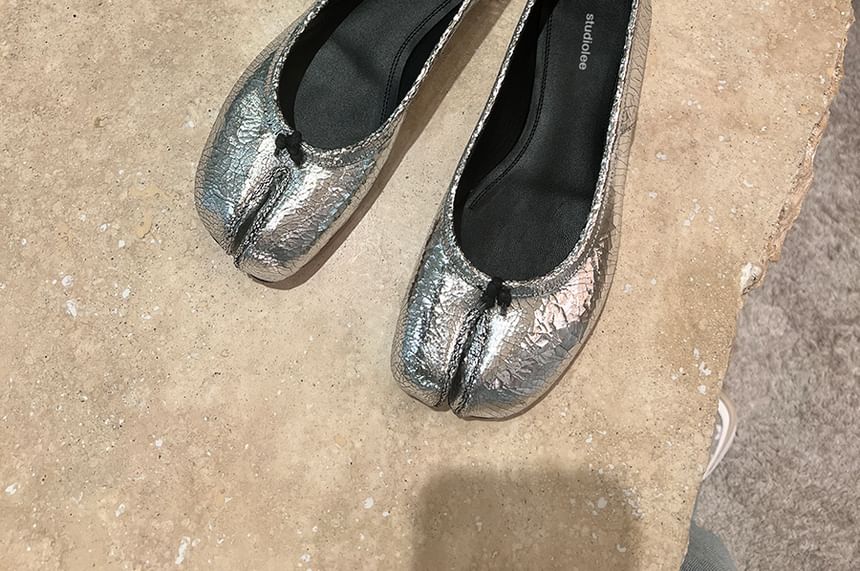 Toe Genuine Leather Metallic Split Flats