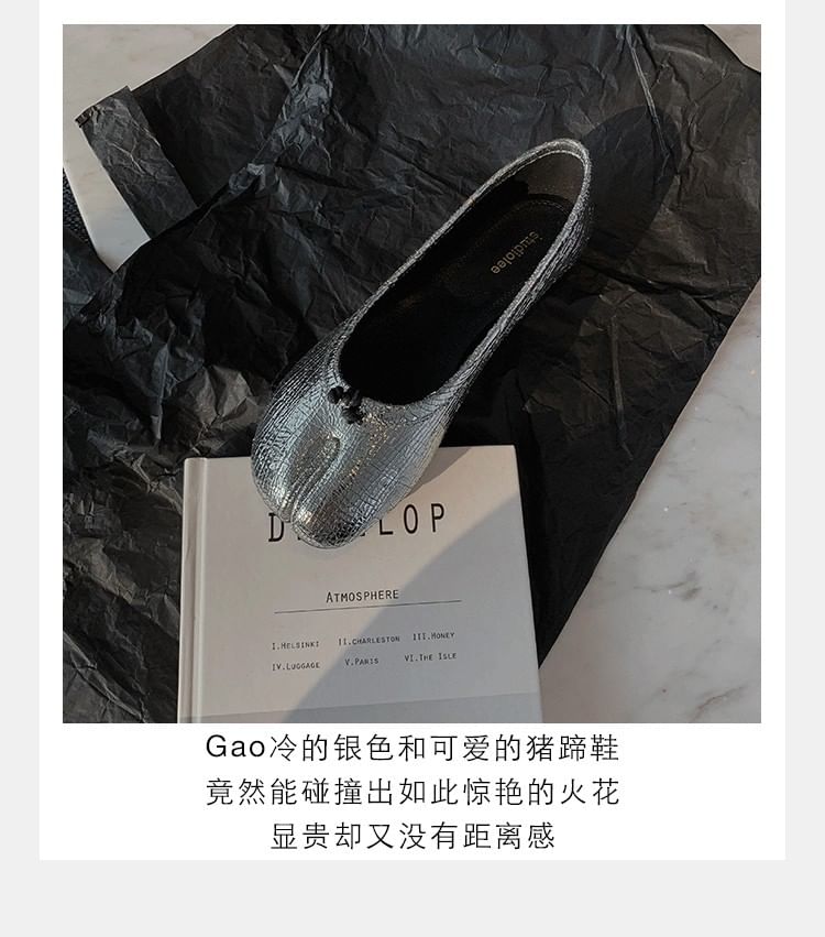 Toe Genuine Leather Metallic Split Flats