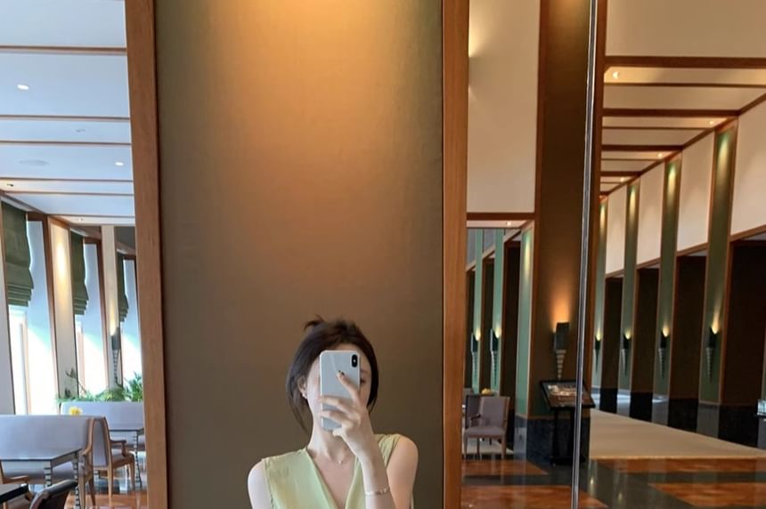 + Waist Set: V-Neck Tank A-Line Maxi Elastic Top Plain Skirt Asymmetrical