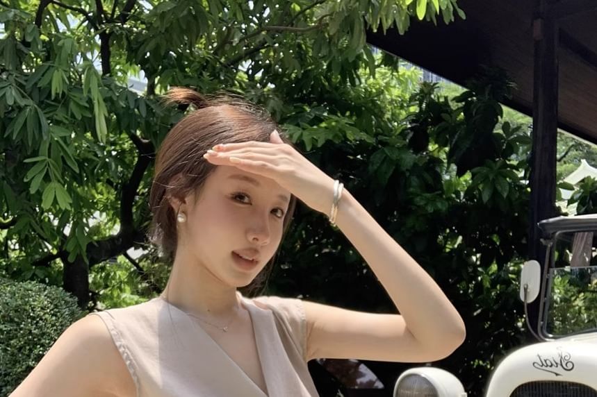 + Waist Set: V-Neck Tank A-Line Maxi Elastic Top Plain Skirt Asymmetrical