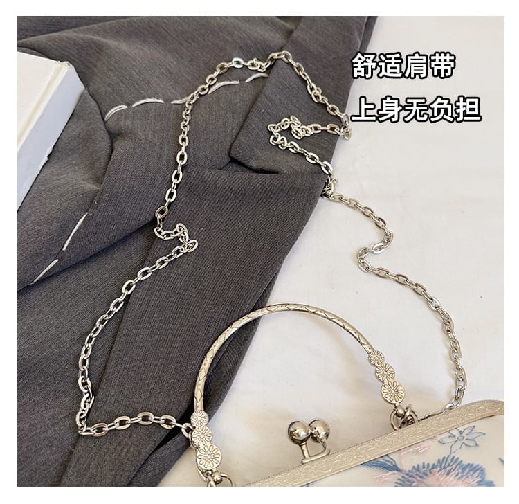 Lock Kiss Floral Embroidered Crossbody Bag