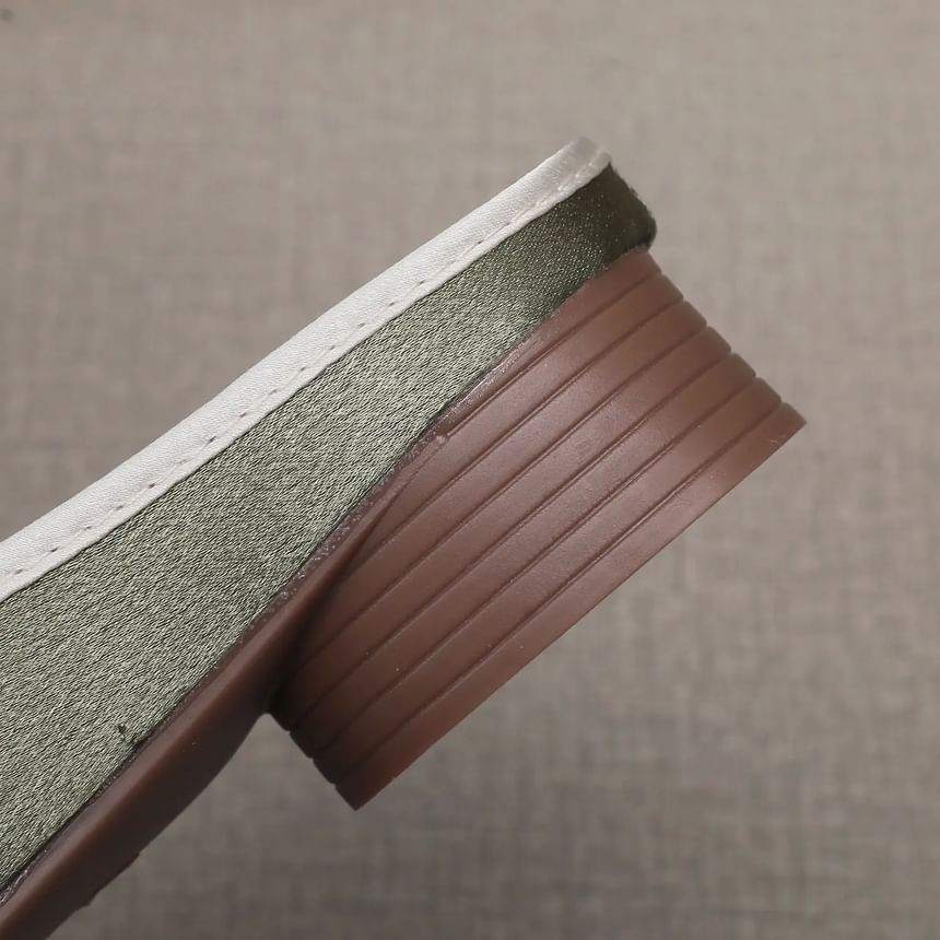 Embroidered Floral Mules Panel