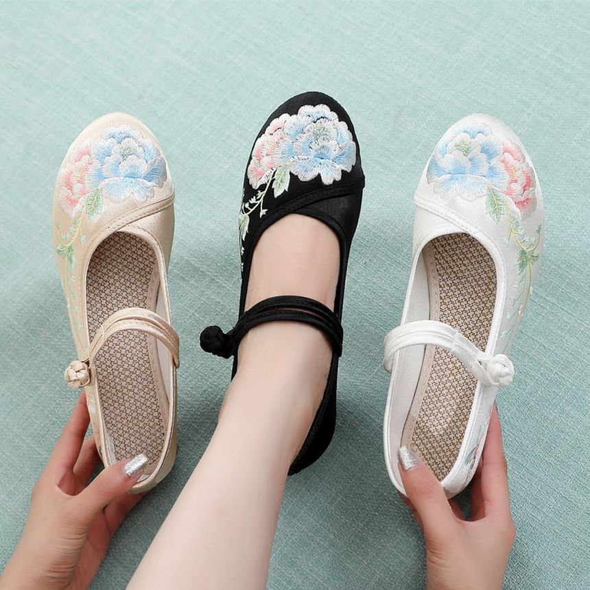 Block Embroidery Pumps Heel Floral