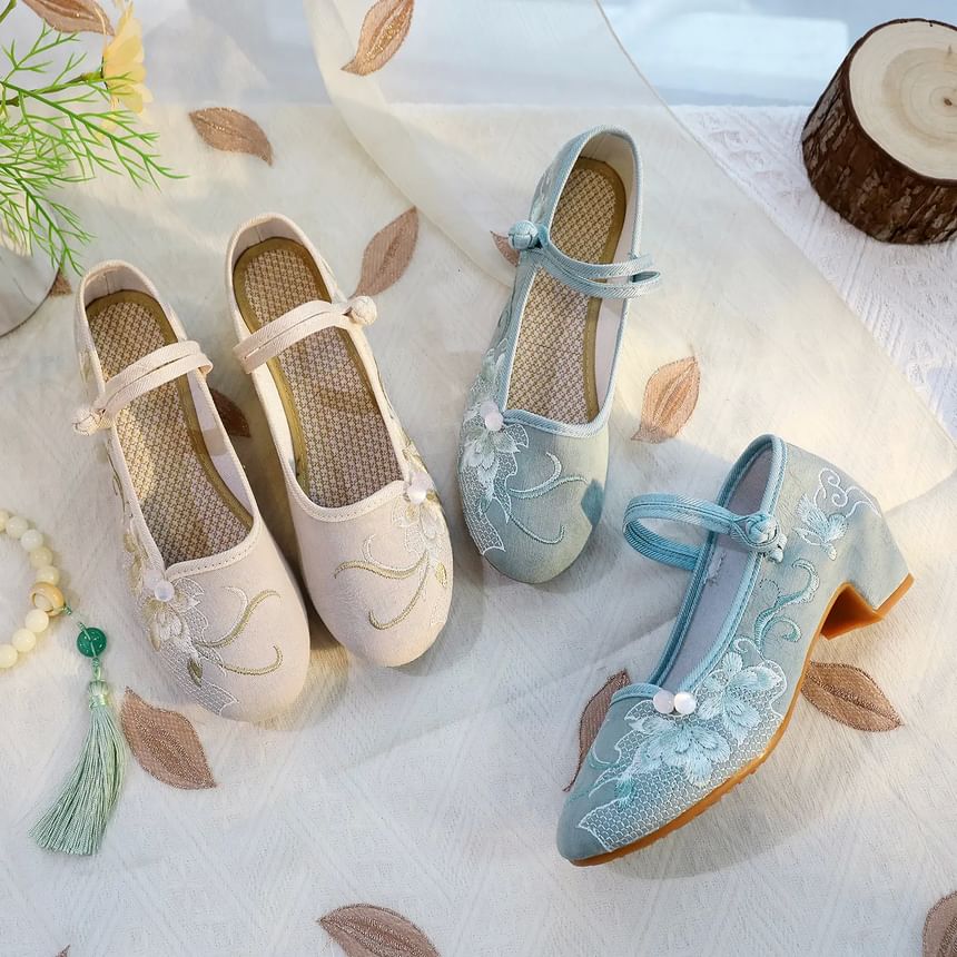 Shoes Block Embroidered Heel