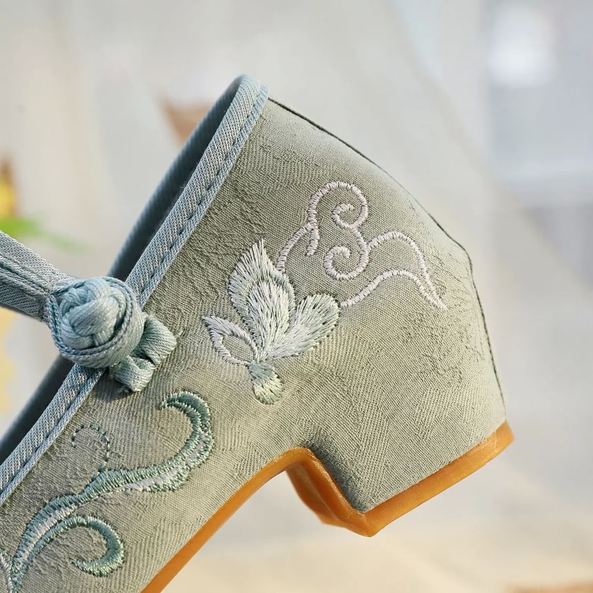 Shoes Block Embroidered Heel