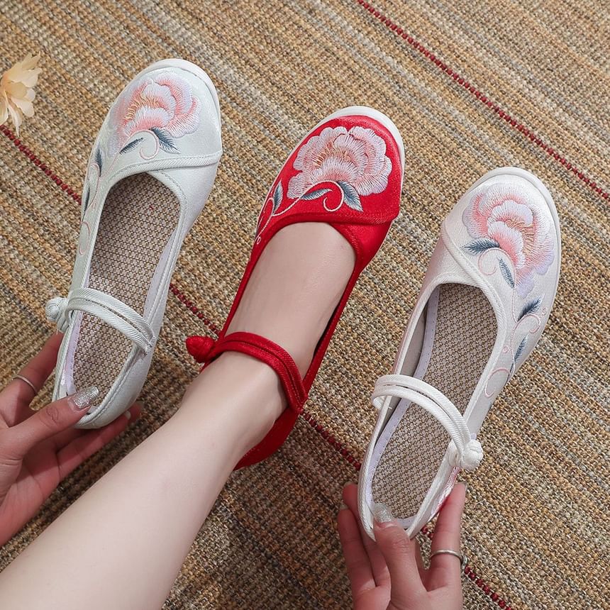 Floral Heel Wedge Embroidery Shoes