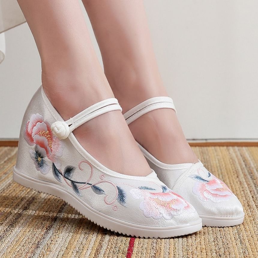 Floral Heel Wedge Embroidery Shoes