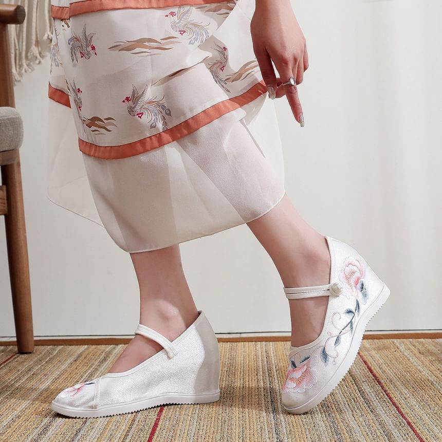 Floral Heel Wedge Embroidery Shoes