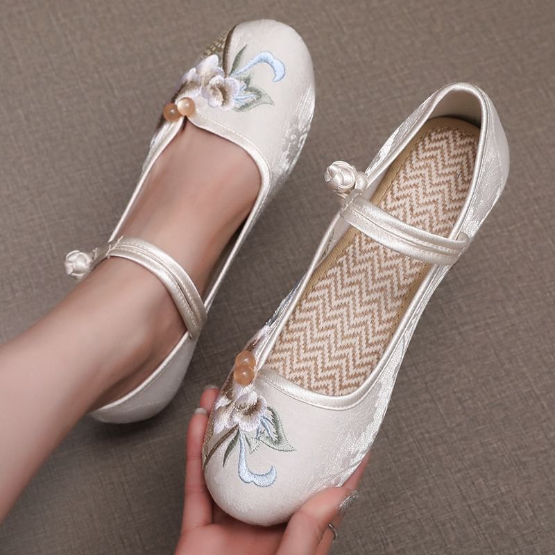 Shoes Embroidered Block Heel