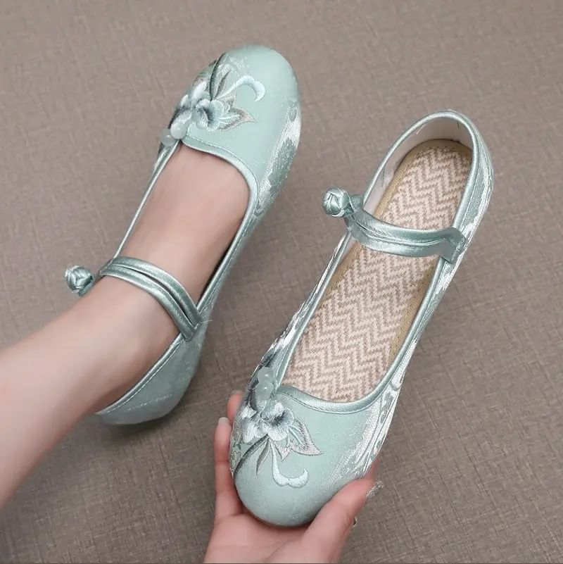 Shoes Embroidered Block Heel