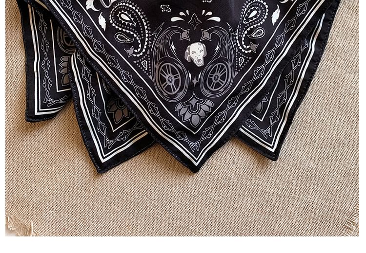 Scrunchie Paisley Square Print