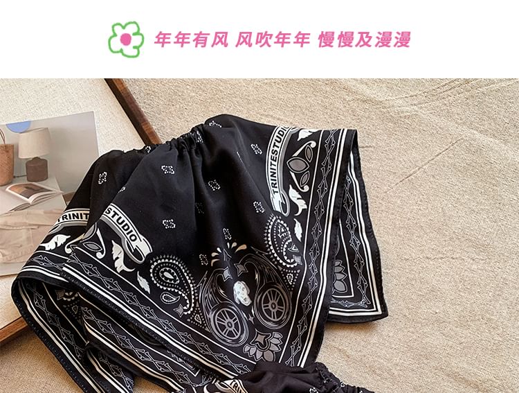 Scrunchie Paisley Square Print
