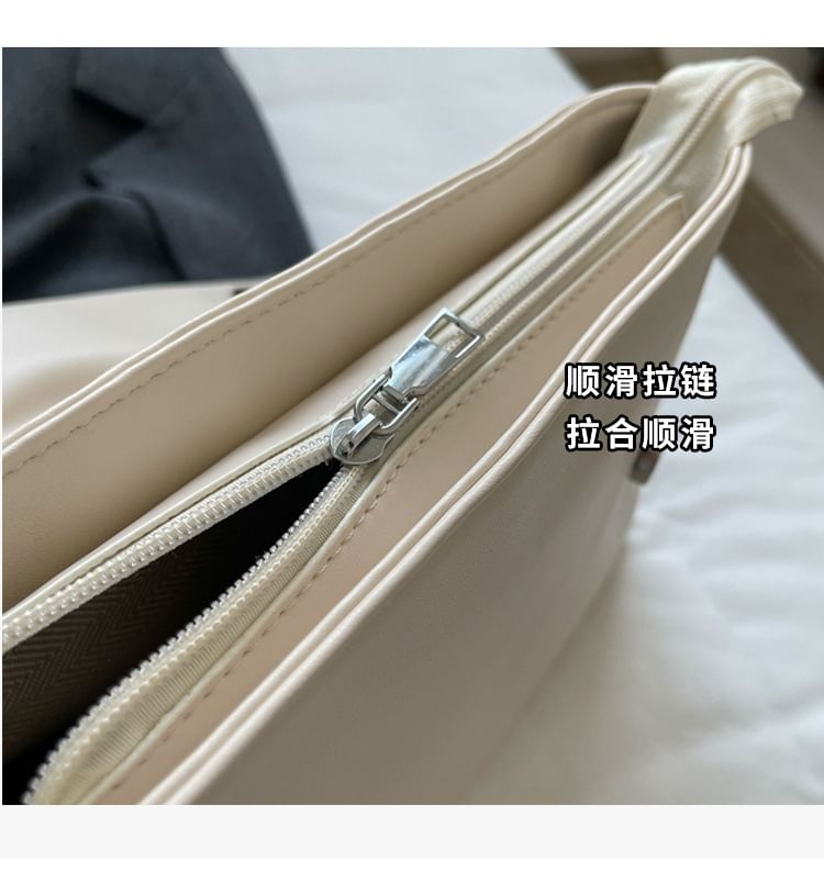 Chain Strap Bow Shoulder Faux Leather Bag