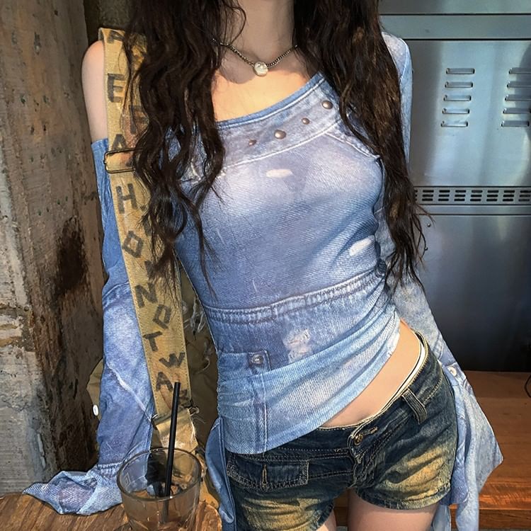 Long-Sleeve Print Tee Slim Neck Asymmetrical Crop Fit