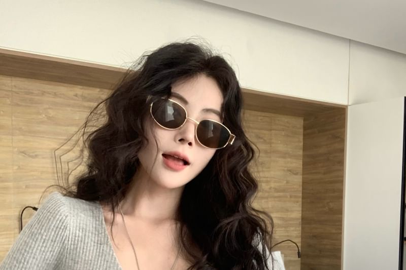 Crop Button Scoop Trim Slim Fit Lace Long-Sleeve Neck Top