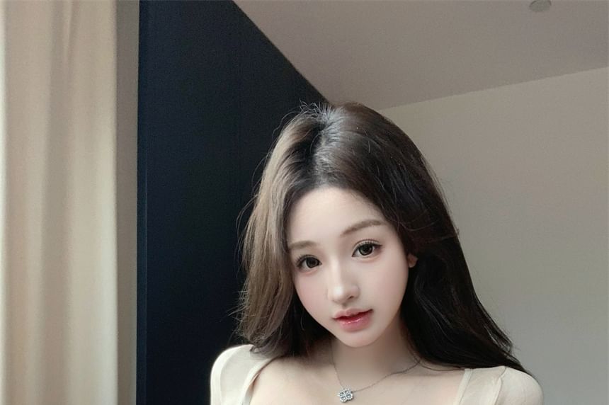 Crop Plain Lace Slim T-Shirt + Fit Camisole Set: Long-Sleeve Top Henley