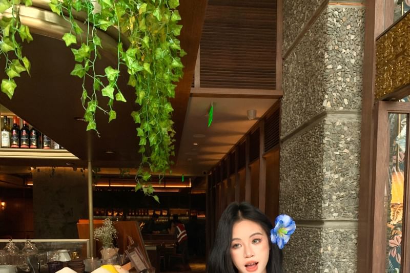 Bow Plain Accent Top V-Neck Cardigan Crop Set: Peplum + Cami