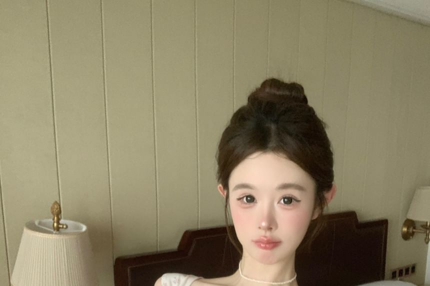 Trim Tank Print Crop Lace Fit Floral Accent Bow Slim V-Neck Top