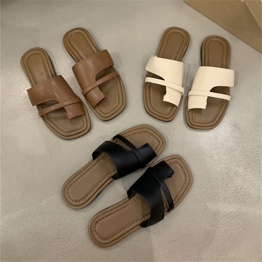 Toe Slide Loop Sandals Flat
