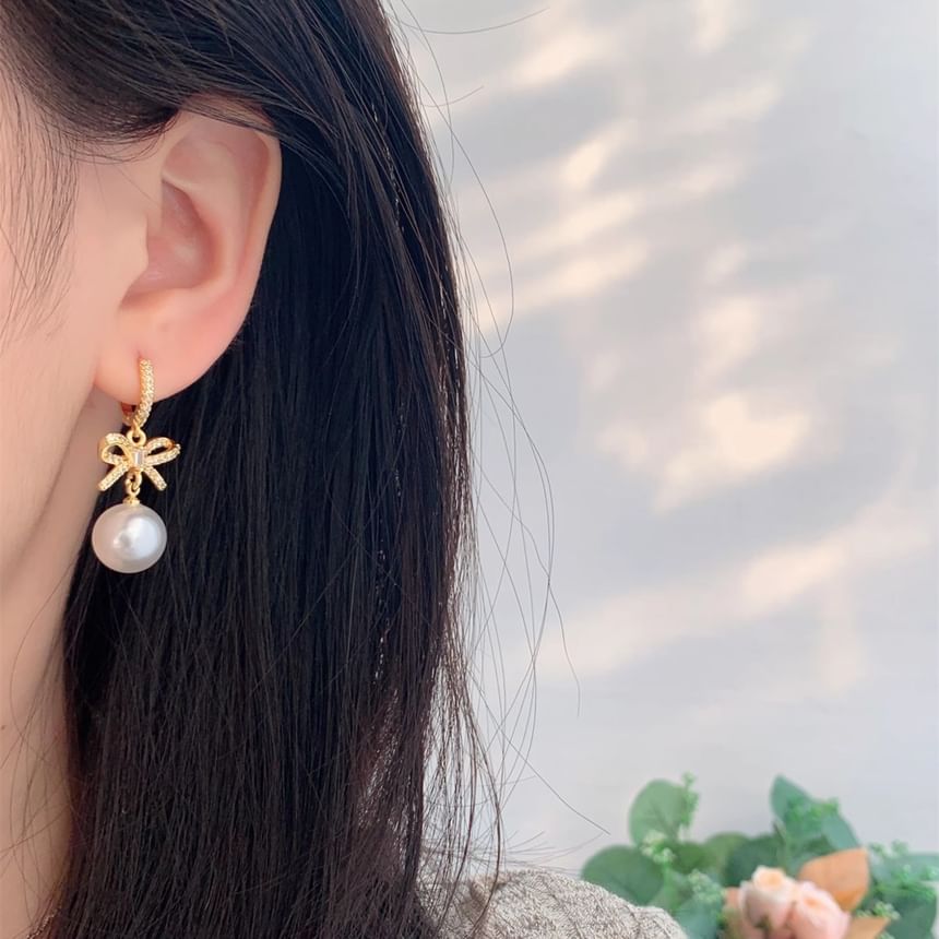 Faux Pearl Rhinestone Huggie Drop Bow Earring