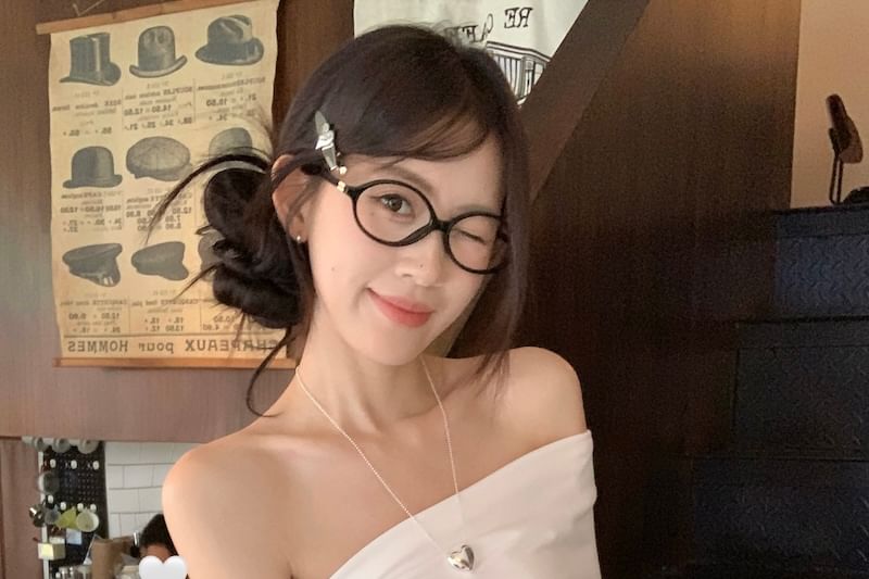 Bow Ruched Off-Shoulder Plain Fit T-Shirt Slim Short-Sleeve