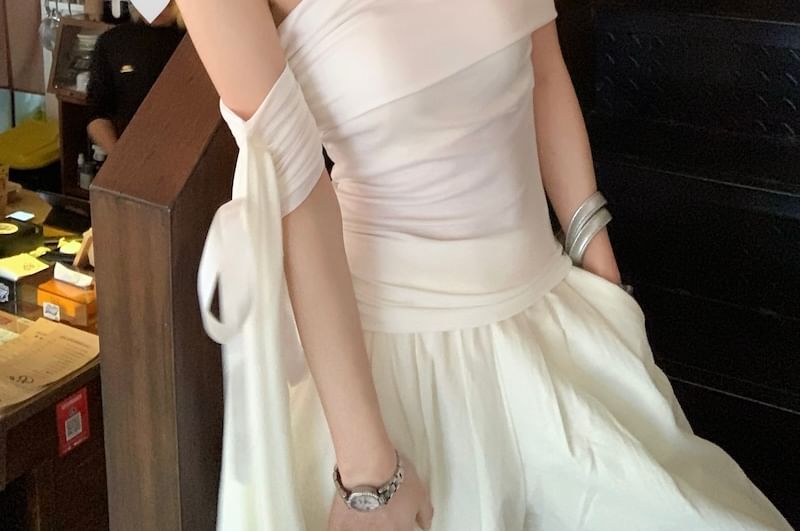 Ruched Plain Bow T-Shirt Off-Shoulder Fit Slim Short-Sleeve