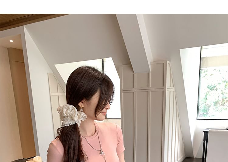 Round Plain Fit Tee Slim Neck Short-Sleeve