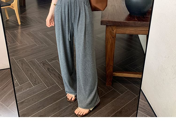 Round Plain Fit Tee Slim Neck Short-Sleeve