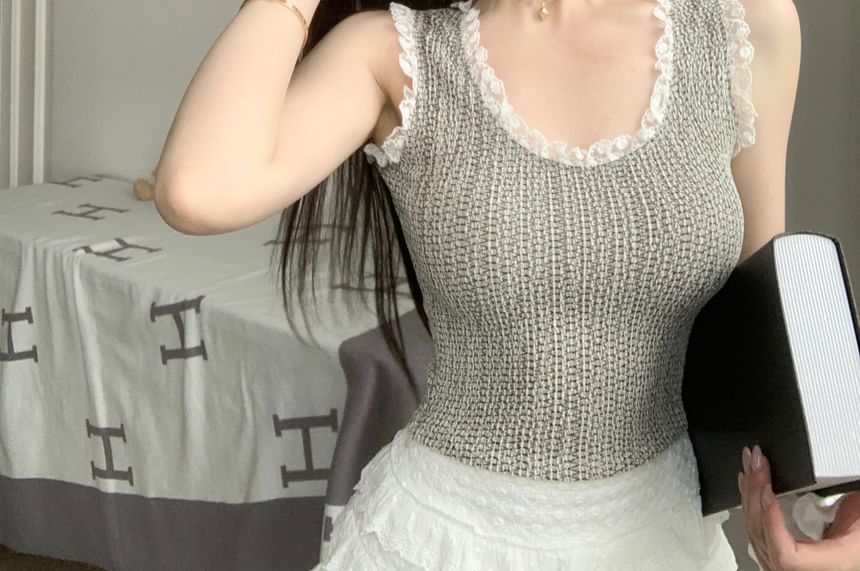 Trim Tank Top Neck Slim Fit Scoop Crop Lace