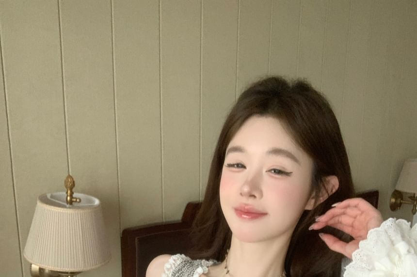 Trim Tank Top Neck Slim Fit Scoop Crop Lace