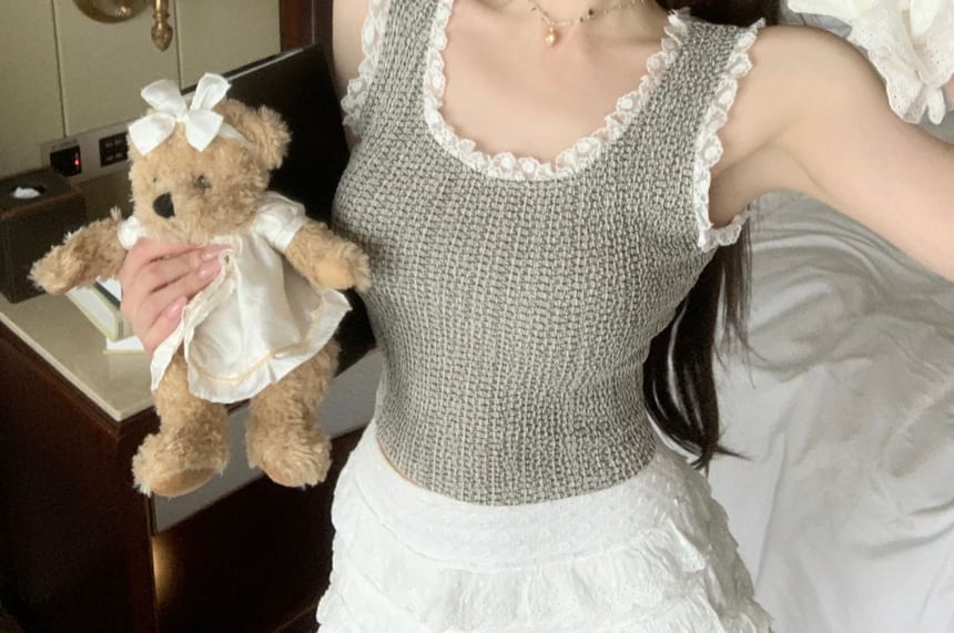 Trim Tank Top Neck Slim Fit Scoop Crop Lace