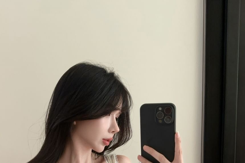 Crop Top Square Fit Slim Lettering Neck Tank Trim Lace