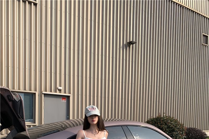 Leg Camisole Top Trim Wide Button-Up Crop Low Cargo Lace Panel Rise / Jeans Washed