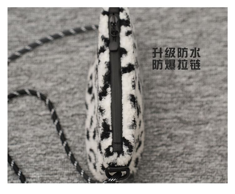 Bag Applique Fleece Crossbody