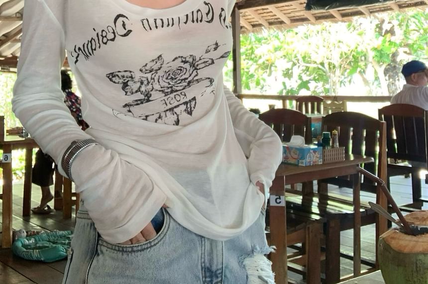 Long-Sleeve One-Shoulder Lettering T-Shirt