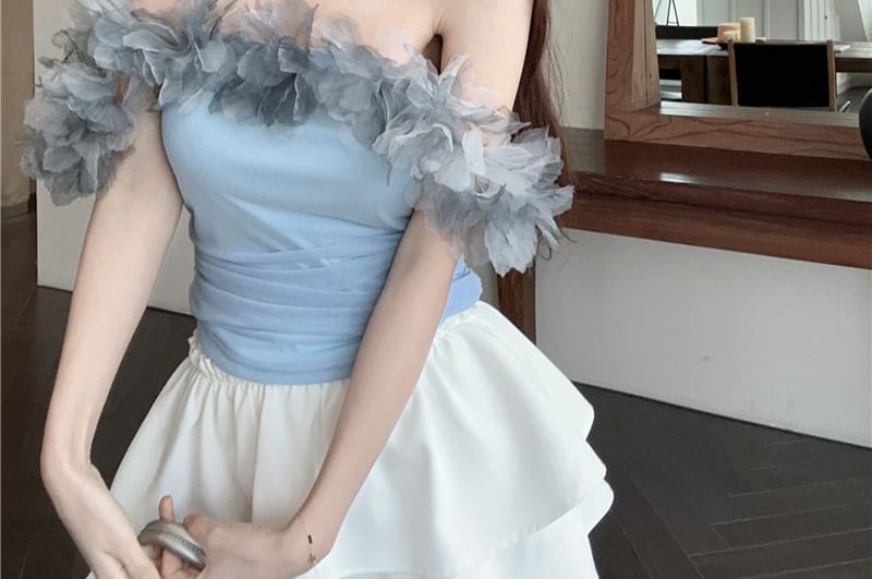 Off-Shoulder Detail T-Shirt Flower Plain