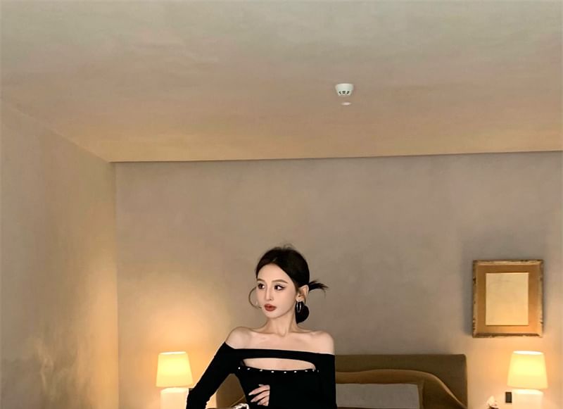 T-Shirt Long-Sleeve Low Pants Studded Flared Rise Cropped Off-Shoulder Plain /