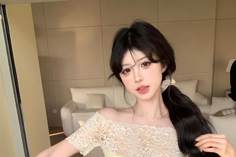 High Plain Lace / Mini Tee Short-Sleeve Rise Off-Shoulder Trim Pencil Floral Skirt