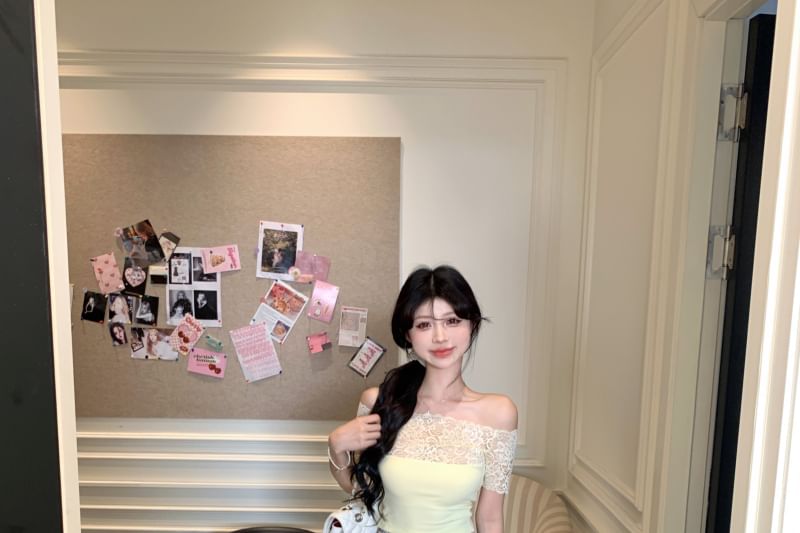 High Plain Lace / Mini Tee Short-Sleeve Rise Off-Shoulder Trim Pencil Floral Skirt