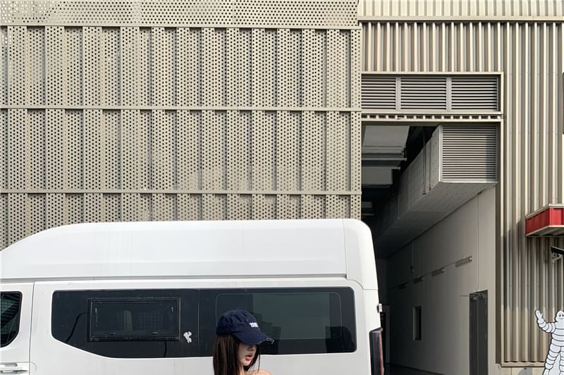 Plain Mini / Crop T-Shirt Off A-Line Shoulder Skirt Long-Sleeve