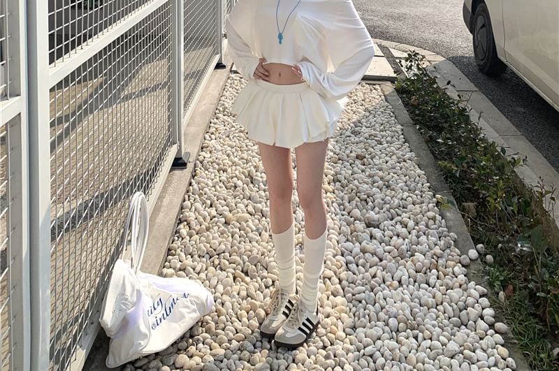 Plain Mini / Crop T-Shirt Off A-Line Shoulder Skirt Long-Sleeve