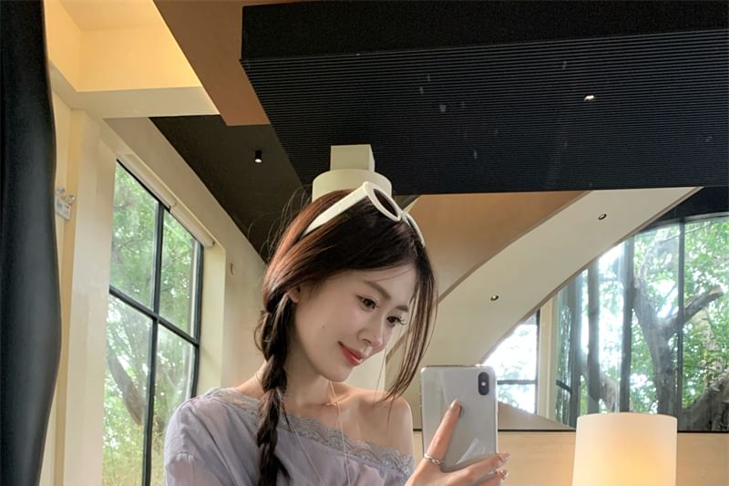 Panel Shoulder Lace Long Sleeve One Trim Blouse Plain