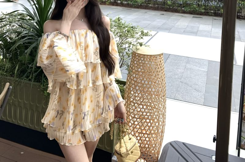 Shoulder Long Floral Waist Ruffle Blouse Sleeve High Shorts / Off Print